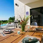 Sea View Sun Sea & Fire Krnica