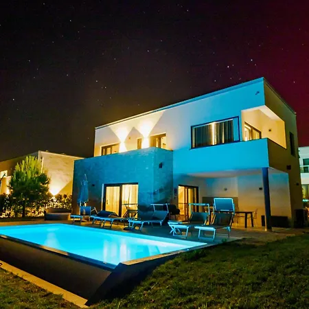 Villa Candy Brick 7