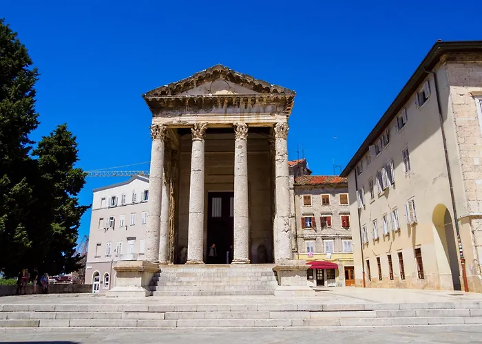 Sea View Sun Sea & Fire *